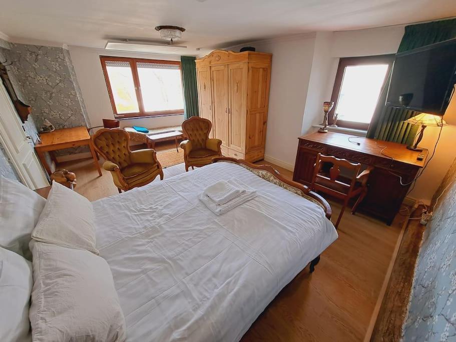 Haus Moselwald - 3 Bedrooms Энкирх Экстерьер фото